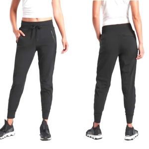 Athleta Trekkie North Jogger Pants Black Size 4